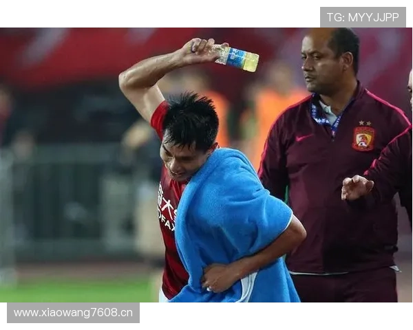 菲尔普斯训练间没开空调 那画面就像冻龄老人龄差尴尬爆棚